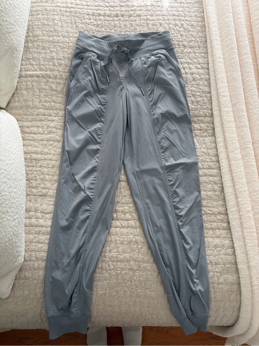Lulu Lemon - Dance Studio Mid-Rise Joggers in Grey